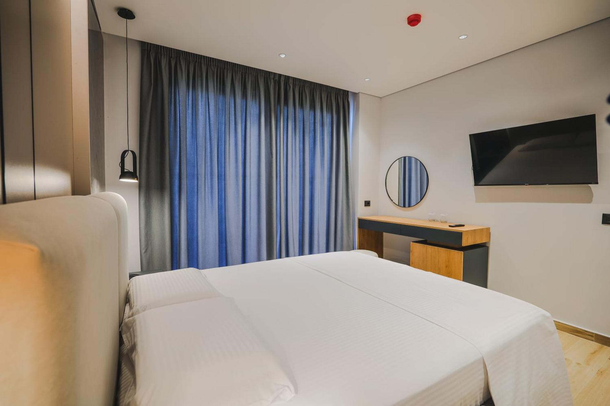 Ori Mare Hotel Ksamil Exterior photo